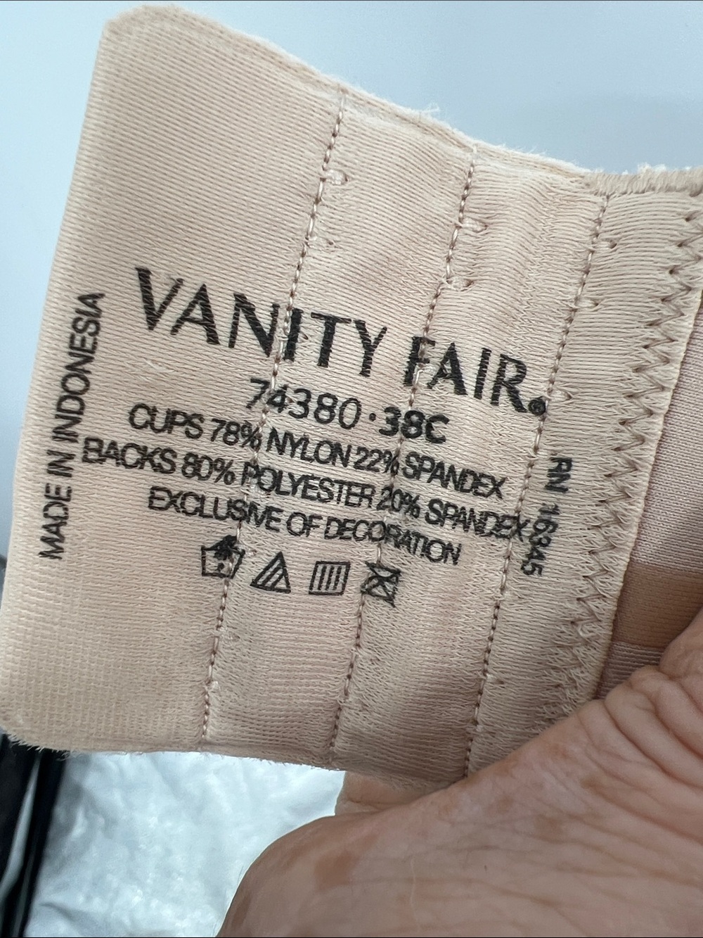 38C  Vanity Fair bra - Picture 4 of 4
